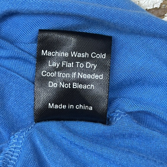 POL Sleeveless Blouse. Medium - Picture 10 of 10